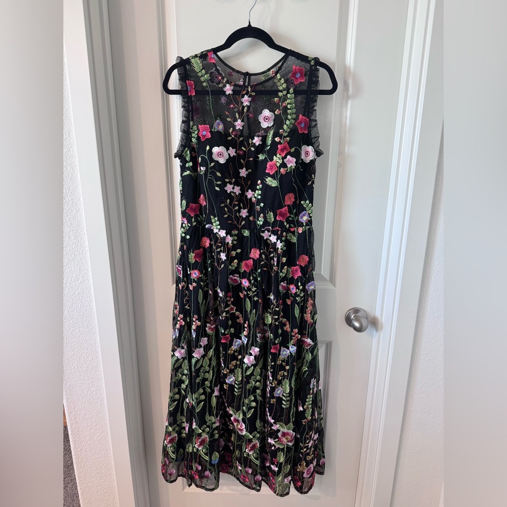 NWOT Aqua Black Floral Mesh Evening Gown - Picture 2 of 13